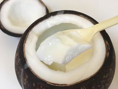 -志龙皇冠吃货椰子铺