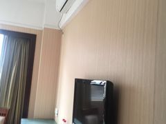 -维也纳酒店(深圳机场店)