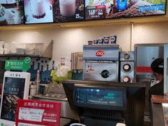 -DQ·蛋糕·冰淇淋(大宁国际商业广场店)