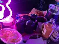 -UP嘻哈酒吧(粉巢店)