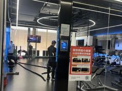 -懒人Club健身(卓越时代广场店)