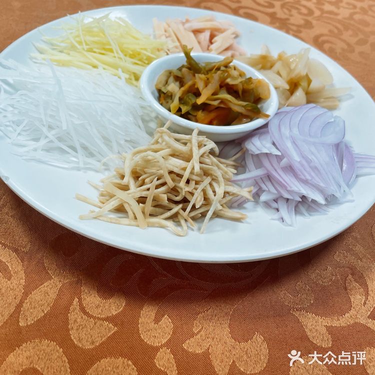 本地人带来顺德吃鱼生，鲜嫩弹口