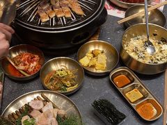 -草家酱蟹炭火烤肉店(珲春南路二店)
