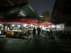 -吴山路夜市