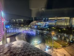 -上海虹桥中心爱琴海亚朵S酒店