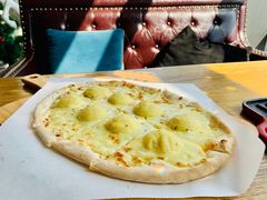 芝士榴莲披萨-LYFATTI 莱芙缇(赣水路店)