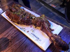 苏尼特秘制烤羊腿-三个蒙古大叔羊肉串(大宁店)