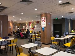 大堂-麦当劳(莘松路芭比伦DT店)