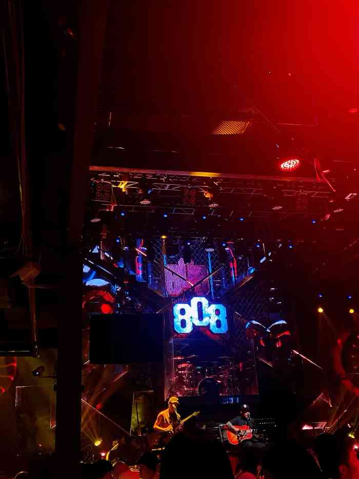 808 livehouse-"十一假期在成都,听说九眼桥附近的酒吧街很.