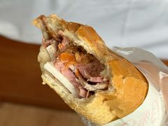 -Bánh Mì Huynh Hoa