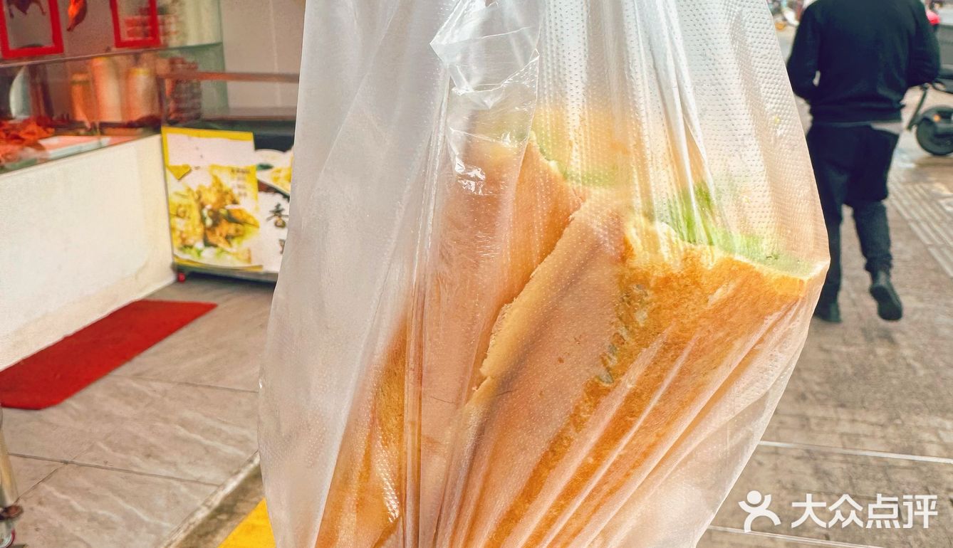 早餐吃什么?煎饼果子来一套?