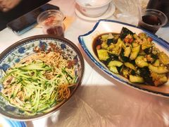 -霄汉牛三鲜湖北砂锅菜(万松园2店)