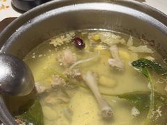 -喃喃椰·糟粕醋·椰子鸡火锅(七堡花园店)