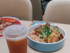 -灵芝妹子海鲜米线(凯德和平广场店)