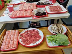 -毛辣果·贵州红酸汤牛肉火锅(西单店)