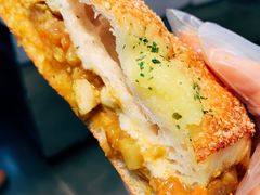 咖喱鸡肉包-喜茶(北京五棵松华熙店)