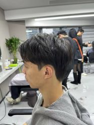 -宫铭烫发染发接发店