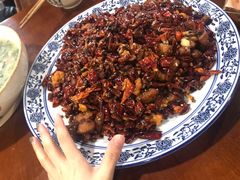 -黄桷树曹家私房菜(江与城店)