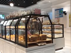 面包甜点陈列柜-红房子西菜馆(淮海中路店)