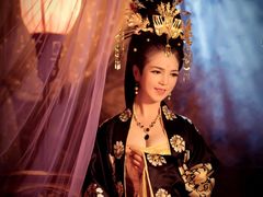 -九月鹰飞汉服摄影工作室