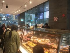 面包甜点陈列柜-巴黎贝甜(大宁国际商业广场店)