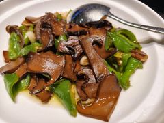 -黔蘑菇四季餐厅(观山湖店)