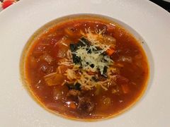 匈牙利蔬菜牛肉汤-C&R西班牙餐厅