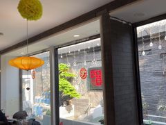 -毛辣果·贵州红酸汤牛肉火锅(西单店)