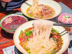 -八月美食小馆(银泰城总店)
