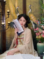 -米兮美学换装自拍馆