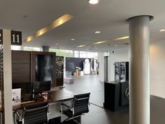 -北京鹏龙大道奔驰4S店(纪家庙店)