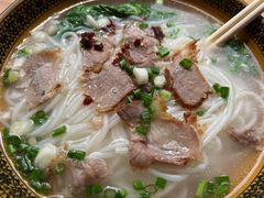 -肇兴特色牛肉粉