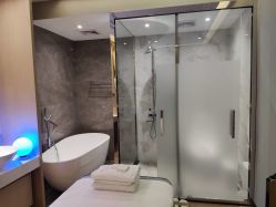 -香港倾城国际·美容美体中心