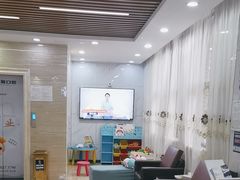 -茂菊口腔连锁(浦东南路店)
