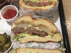 -The Habit Burger Grill 哈比特汉堡(复兴soho店)