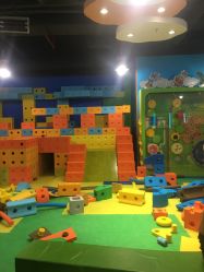 -太空学院儿童娱教乐园(中华广场店)