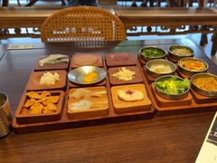 -银米·云南传统过桥米线(双廊黑金冠店)