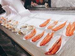 -雍容荟帝王蟹活龙虾展台自助(IFS黑金店)