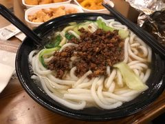 -丽虹云南过桥米线(兴工街店)