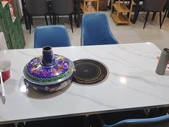 -毛辣果·贵州红酸汤牛肉火锅(西单店)