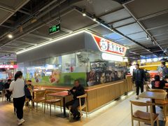 -斯普瑞斯奥特莱斯