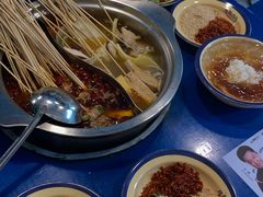 -马路边边麻辣烫联盟路店