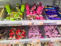 零售区-食吃食八量贩零食(新安店)