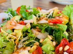 虾仁牛油果沙拉-RAC BAR(安福路店)