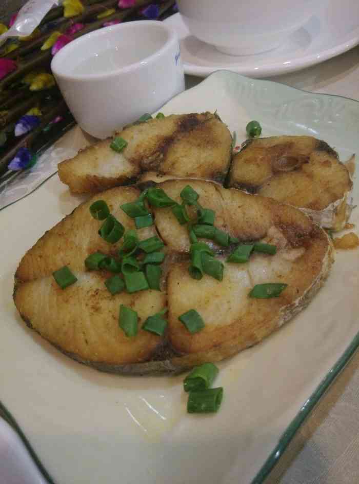 鸿运阁湛江鸡酒家-"提早给爸爸过父亲节碰巧下起了大雨就选择来.