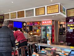 -川流不息·地道川菜·小龙虾(松东路店)