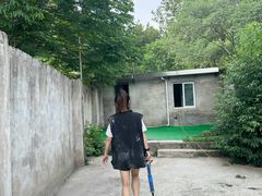 -东湖小天池真人CS彩弹野战基地