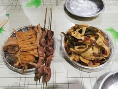 麻辣鸡头-梁老三麻辣鸡头(汝河小区店)