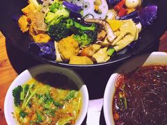 -万记麻辣烫国展总店