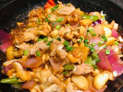 馋嘴牛蛙-松沪名灶·豆浆鱼头·新上海菜(飞航吾悦广场店)
